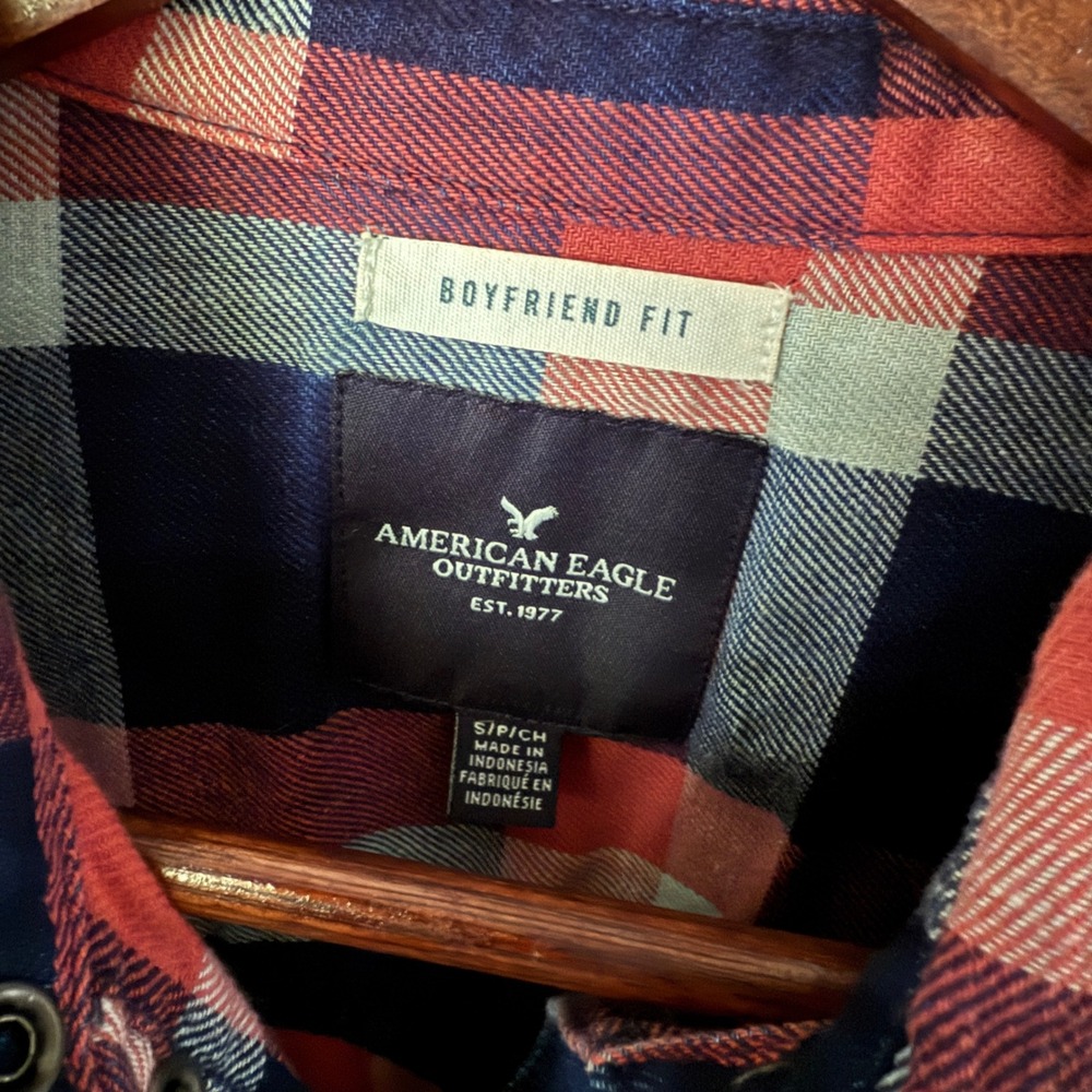 American Eagle Outfitters Flannel Shirt‎ Size Small Plaid Boyfriend Fit (A0108) - Picture 3 of 4